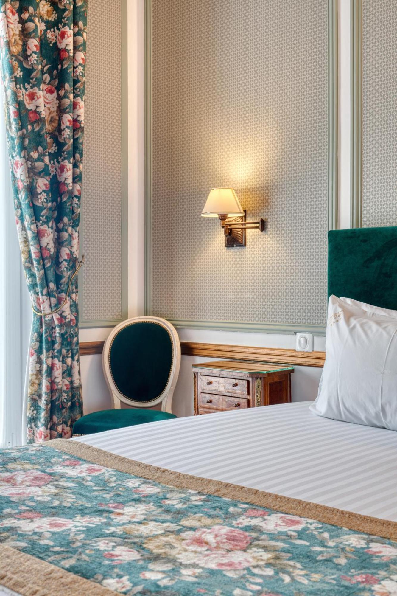 Belfast Hotel Paris Room photo