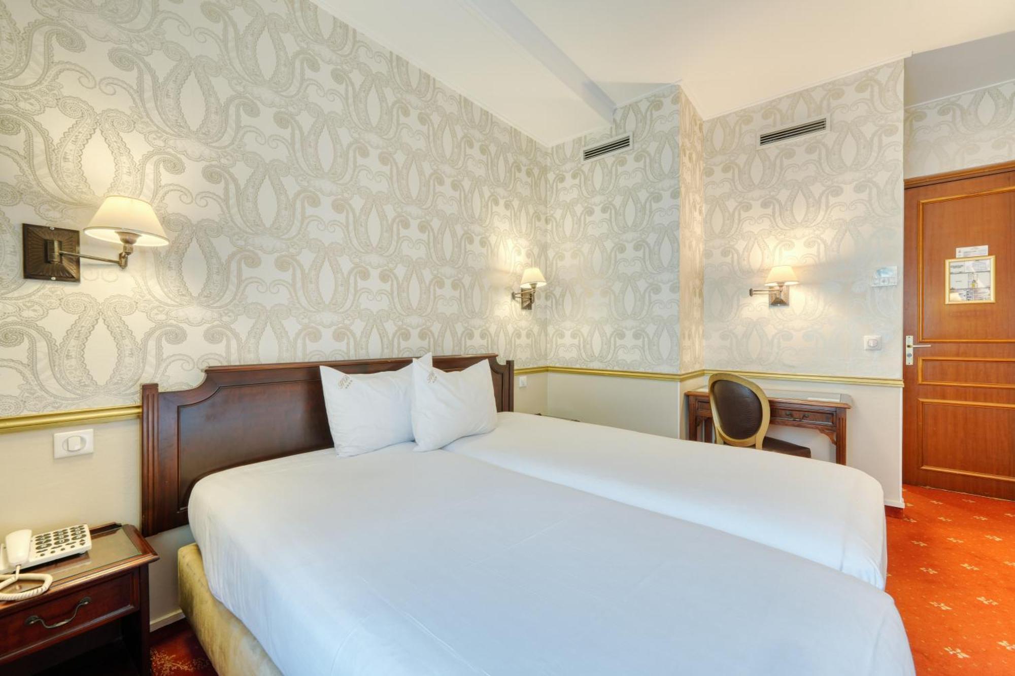 Belfast Hotel Paris Room photo